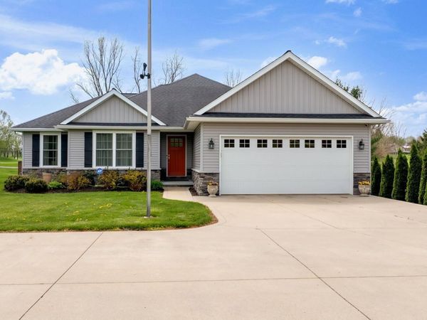 21146 Floralwood, Howard, OH 43028