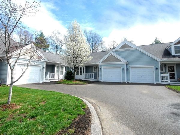 12 Strawberry Ln, Unit F, Hudson, MA 01749