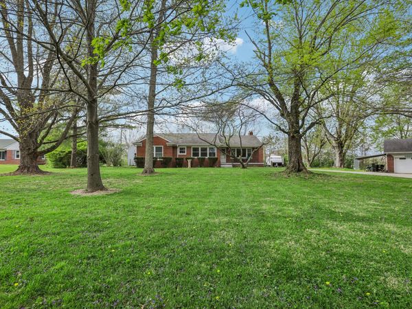 1407 W Us Highway 52 , Fountaintown, IN 46130