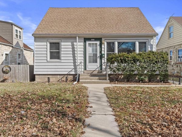 4864 N 21st STREET, Milwaukee, WI 53209
