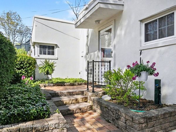 924 Forest Street, East Lansing, MI 48823