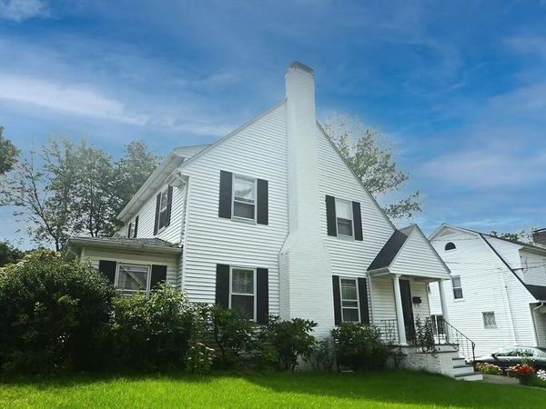 142 Jackson, Newton, MA 02459