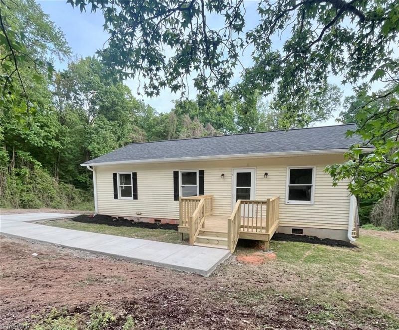6524 Creek Run Road, Walkertown, NC 27051 Main Photo