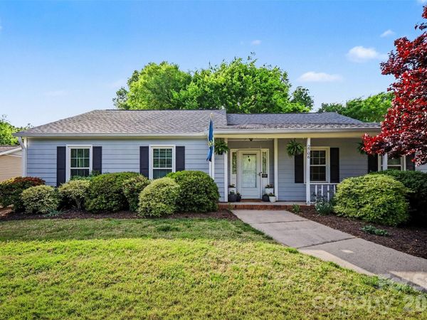 2706 Lytham Drive, Charlotte, NC 28210
