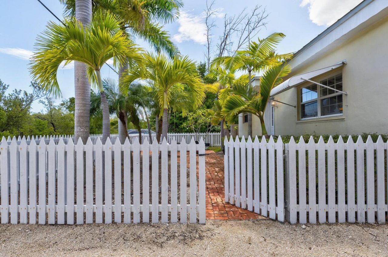 157 Caloosa Street, Islamorada, FL 33070 Photo