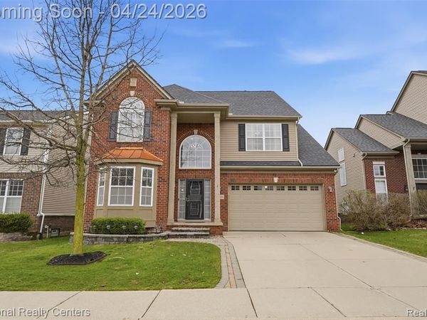 27331 Benjamins Way, Novi, MI 48374