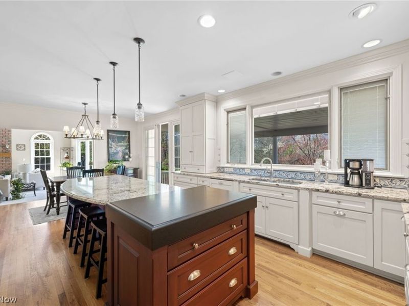 7464 Wetherburn Way , Hudson, OH 44236 Photo 11