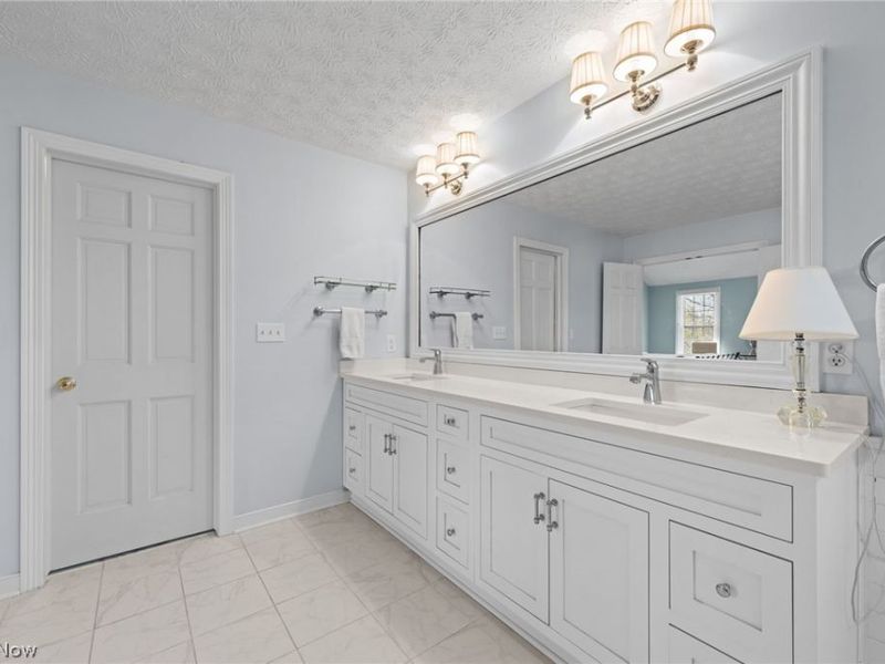 7464 Wetherburn Way , Hudson, OH 44236 Photo 24