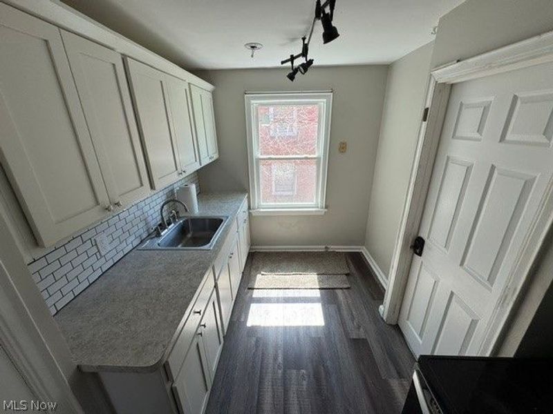 1811 E 291st Street, Wickliffe, OH 44092 Photo 4