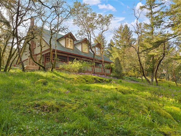 4836 Spring Rd , Saanich, BC V9E 2E4