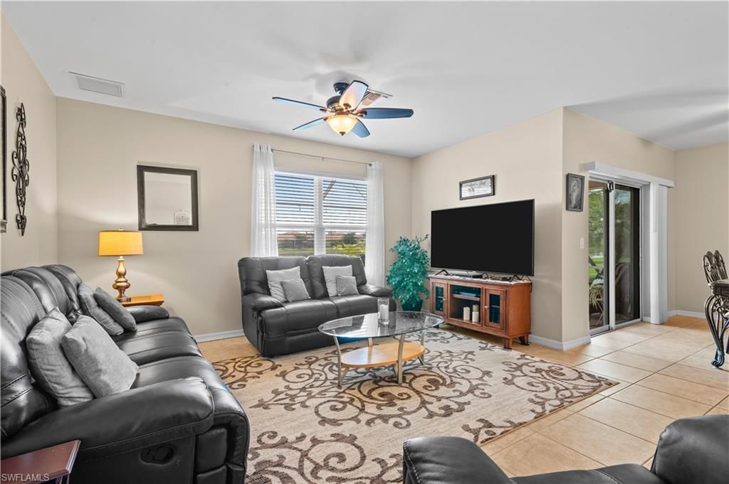 3118 Apple Blossom Dr, Alva, FL 33920 Photo