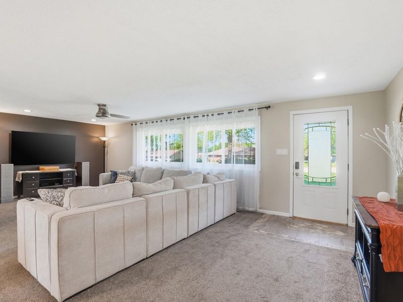 9226 Stephanie Street, Dayton, OH 45458 Photo 5