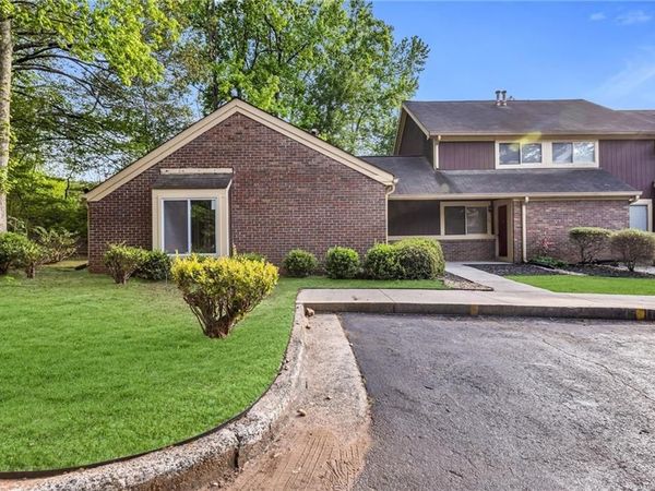 72 Country Place Court , Alpharetta, GA 30005