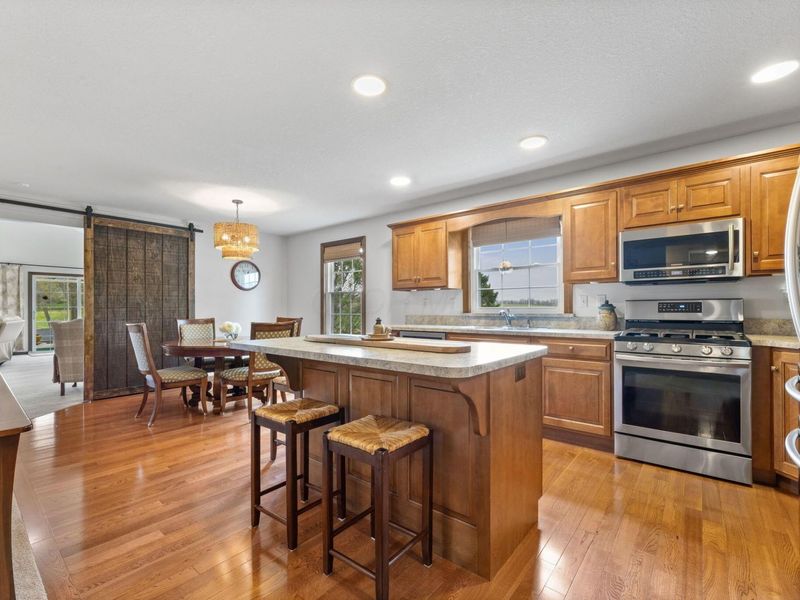 21146 Floralwood Drive , Howard, OH 43028 Photo 11