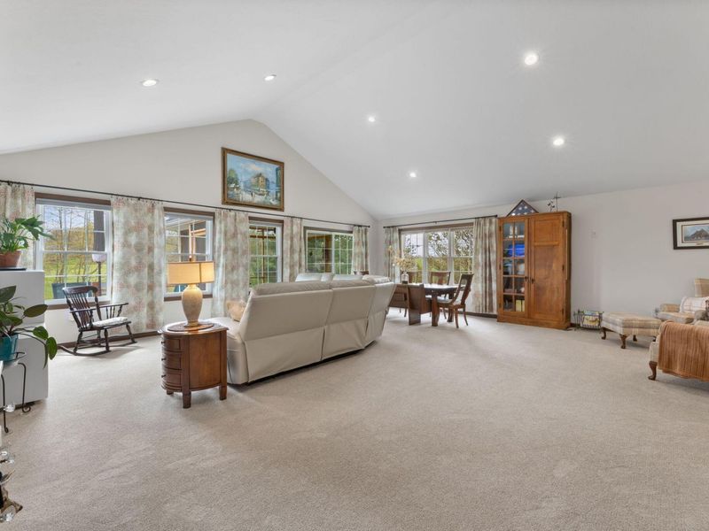 21146 Floralwood Drive , Howard, OH 43028 Photo 20