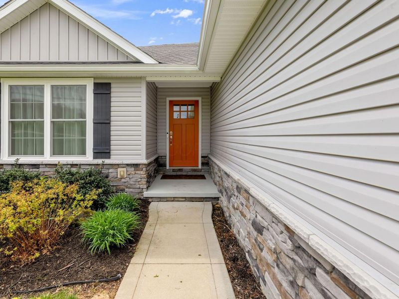 21146 Floralwood Drive , Howard, OH 43028 Photo 3