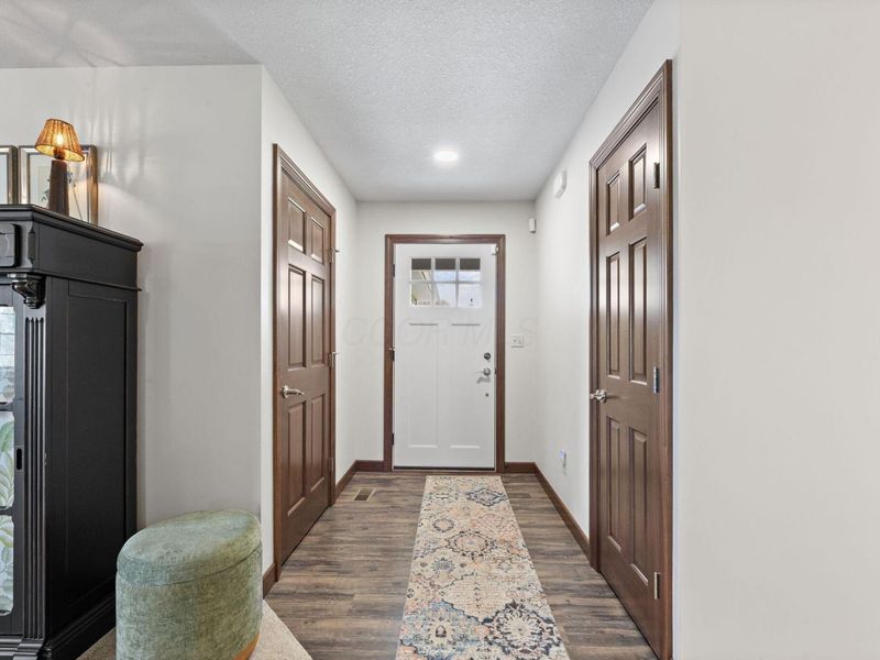 21146 Floralwood Drive , Howard, OH 43028 Photo 4