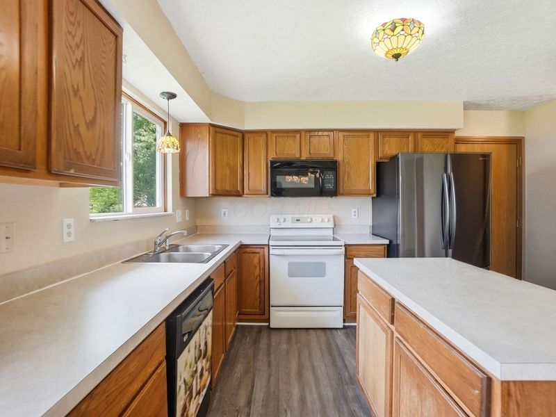 172 Barry Knoll Drive , Pataskala, OH 43062 Photo 12