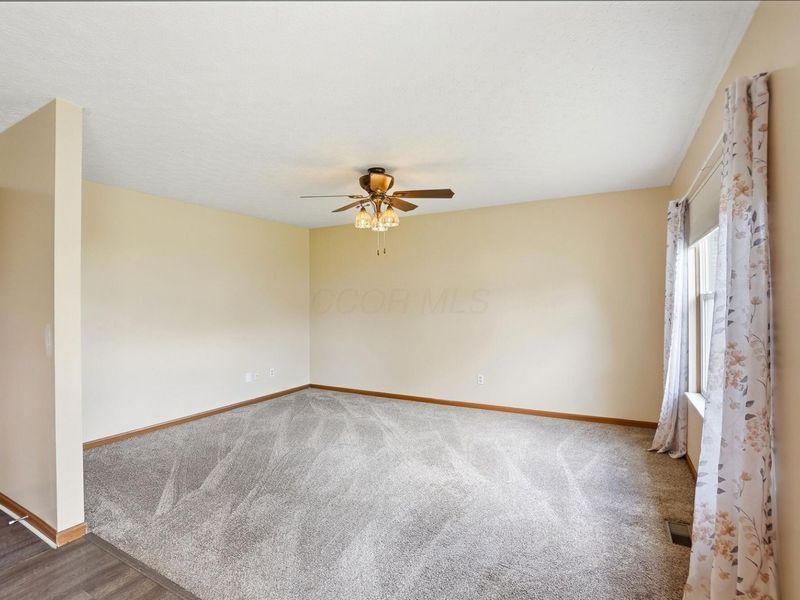 172 Barry Knoll Drive , Pataskala, OH 43062 Photo 18