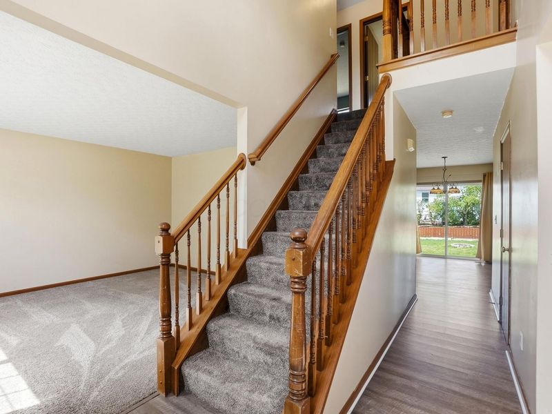 172 Barry Knoll Drive , Pataskala, OH 43062 Photo 5