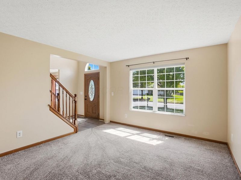 172 Barry Knoll Drive , Pataskala, OH 43062 Photo 6