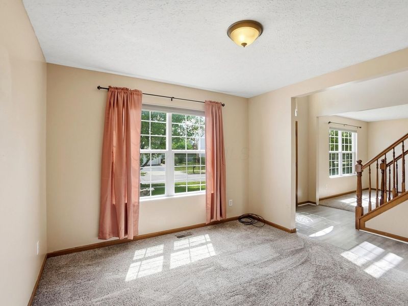 172 Barry Knoll Drive , Pataskala, OH 43062 Photo 8