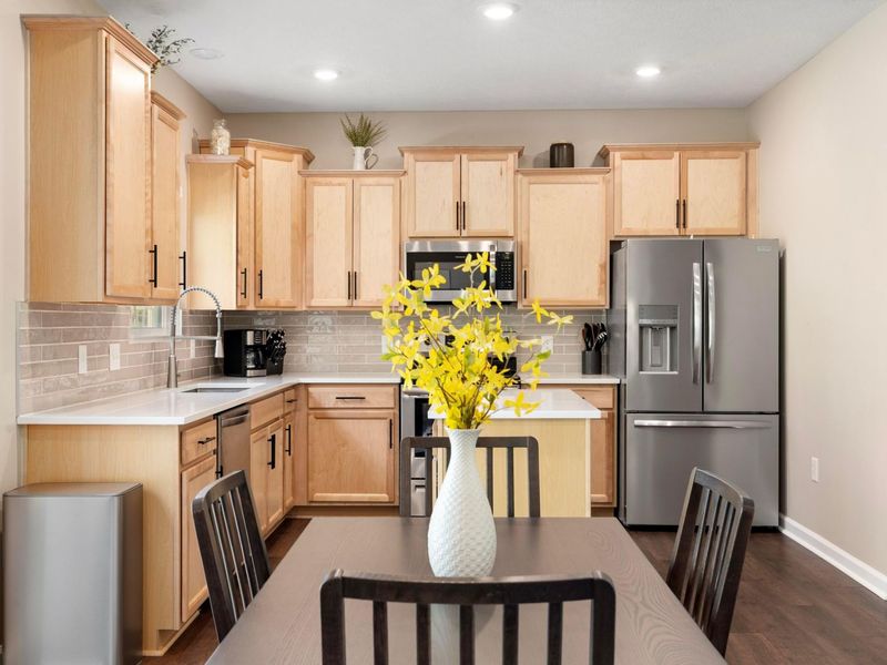 504 Danbury Drive , Lancaster, OH 43130 Photo 6