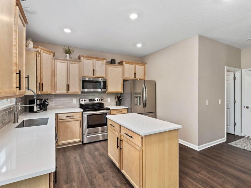 504 Danbury Drive , Lancaster, OH 43130 Photo 8