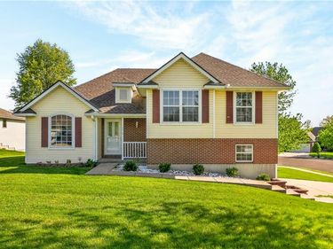 103 Somerset Drive, Gower, MO 64454