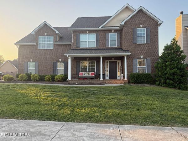 1227 Meadowmist Lane, Maryville, TN 37804