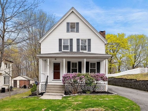 79 Hancock St, Reading, MA 01867