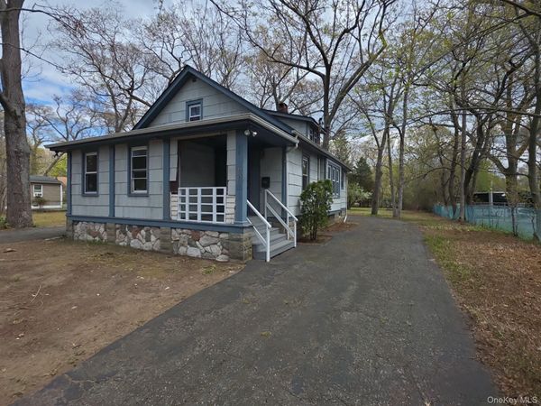 25 N Washington Avenue , Centereach, NY 11720