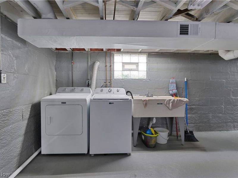 273 Maplewood Avenue , Struthers, OH 44471 Photo 16