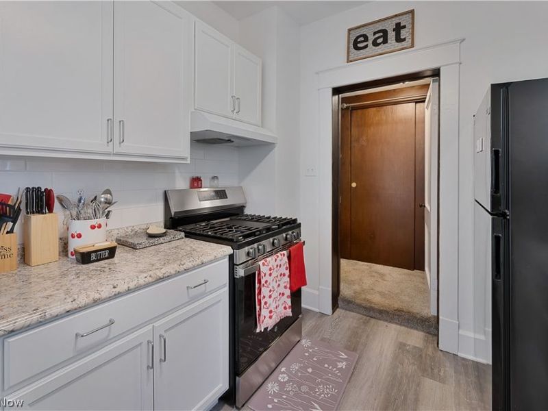 273 Maplewood Avenue , Struthers, OH 44471 Photo 7