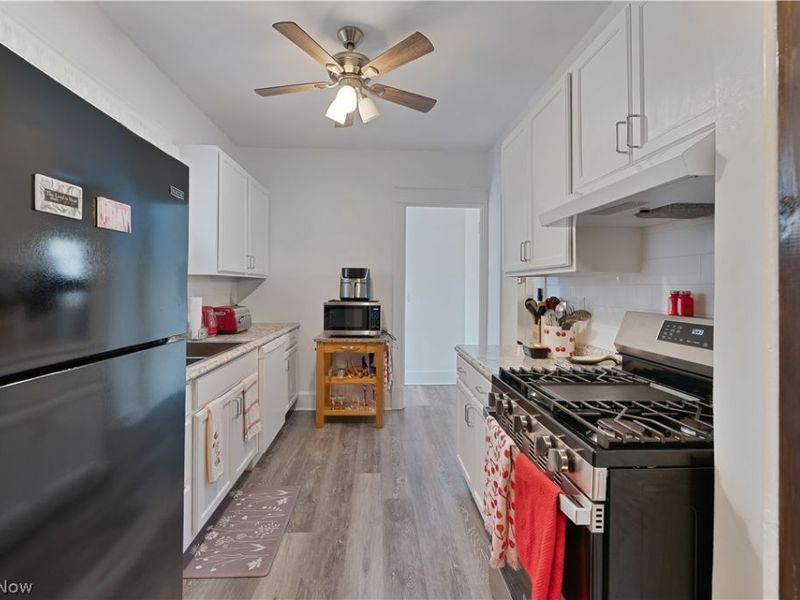 273 Maplewood Avenue , Struthers, OH 44471 Photo 8