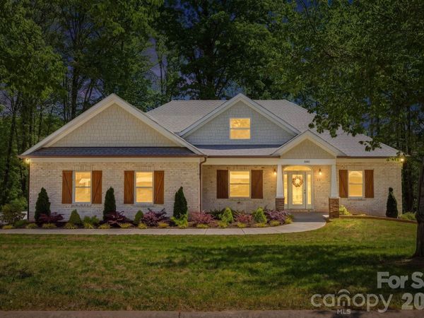 2442 Falcon Lane, Statesville, NC 28625