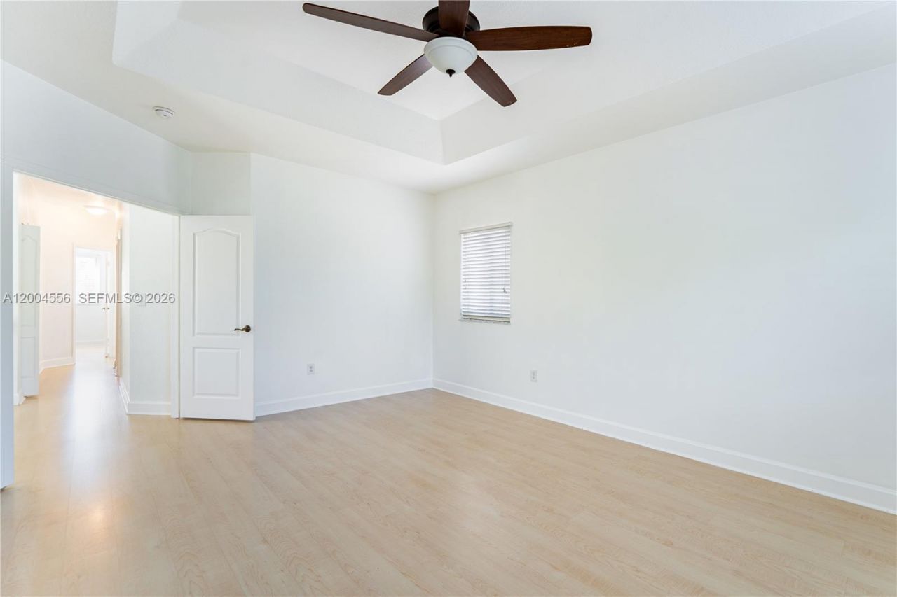 5869 NW 108th Pl, Doral, FL 33178 Photo