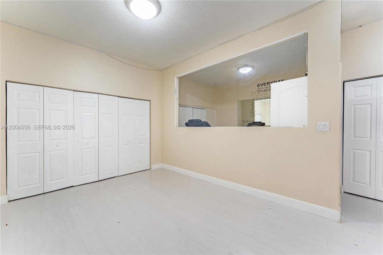 5869 NW 108th Pl, Doral, FL 33178 Photo