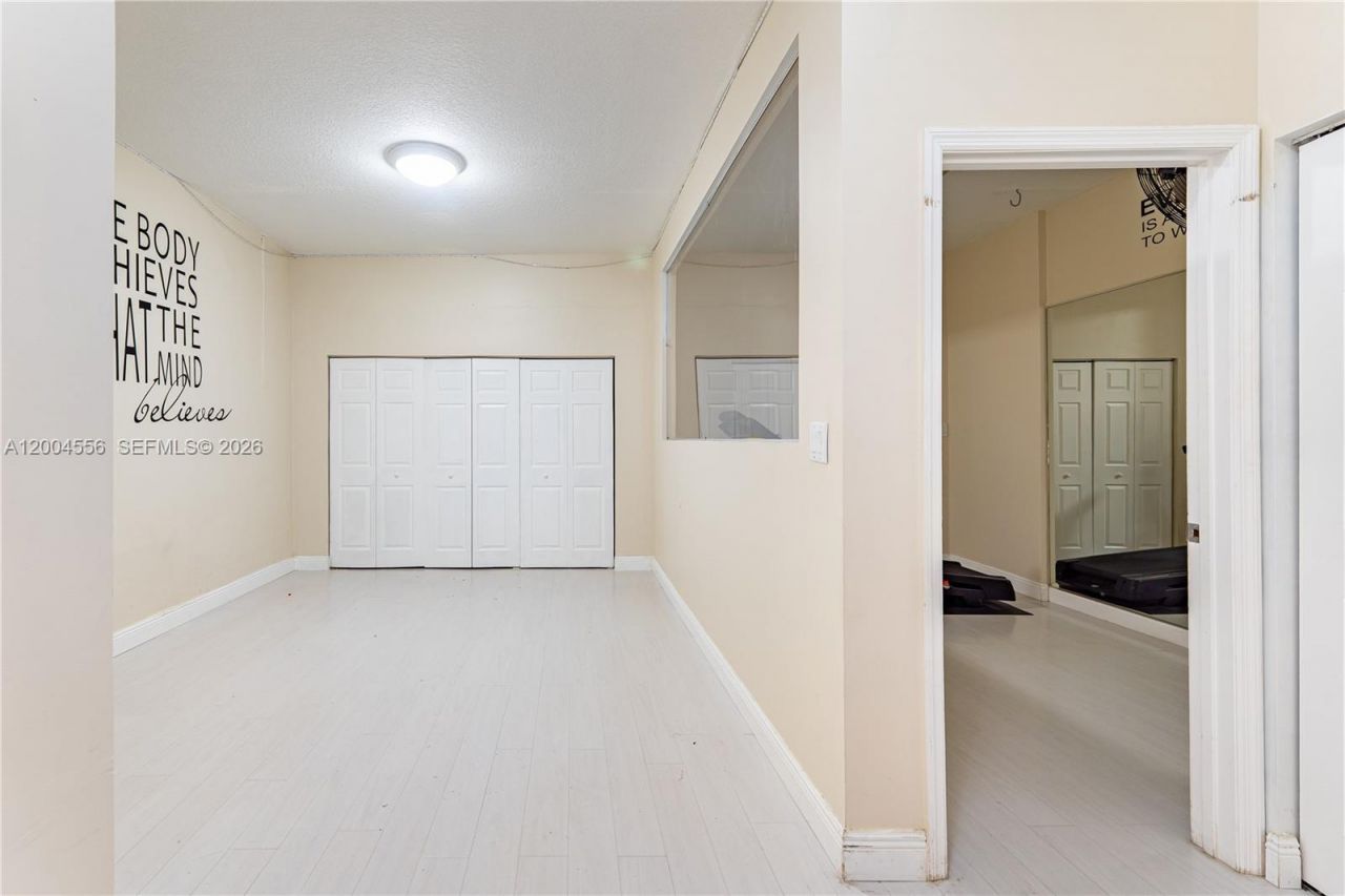 5869 NW 108th Pl, Doral, FL 33178 Photo