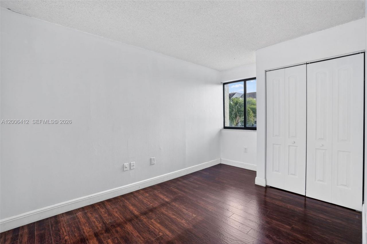 10302 NW 9th St Cir , Unit 204, Miami, FL 33172 Photo
