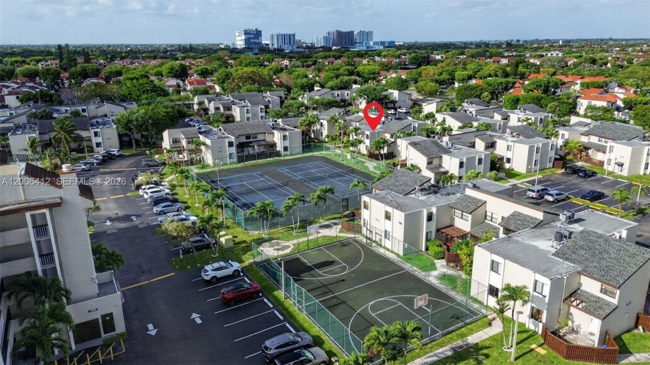 10302 NW 9th St Cir , Unit 204, Miami, FL 33172 Photo
