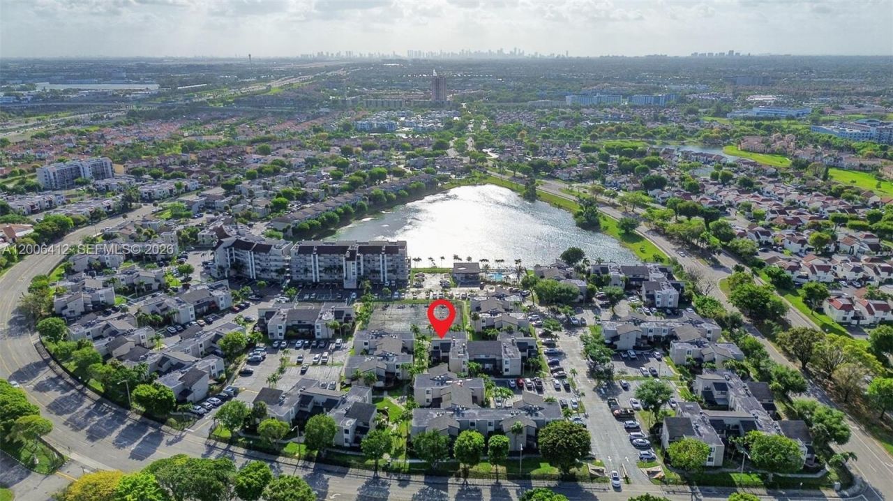 10302 NW 9th St Cir , Unit 204, Miami, FL 33172 Photo