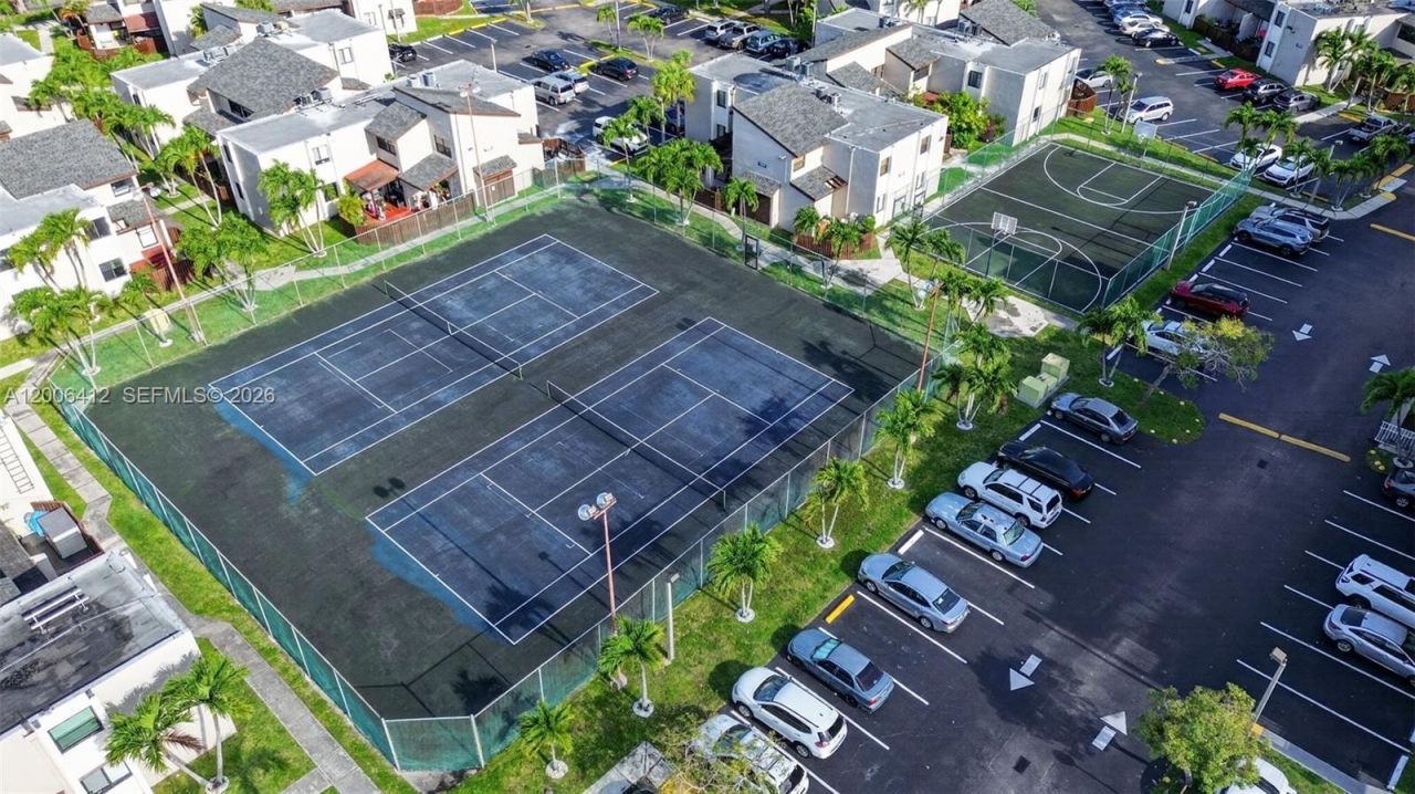 10302 NW 9th St Cir , Unit 204, Miami, FL 33172 Photo