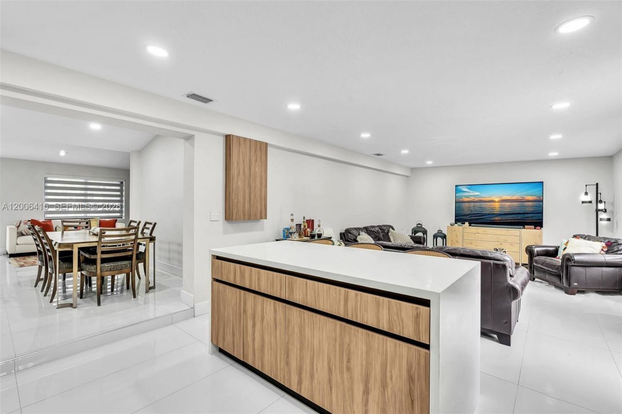 12680 N Miami Ave, North Miami, FL 33168 Photo