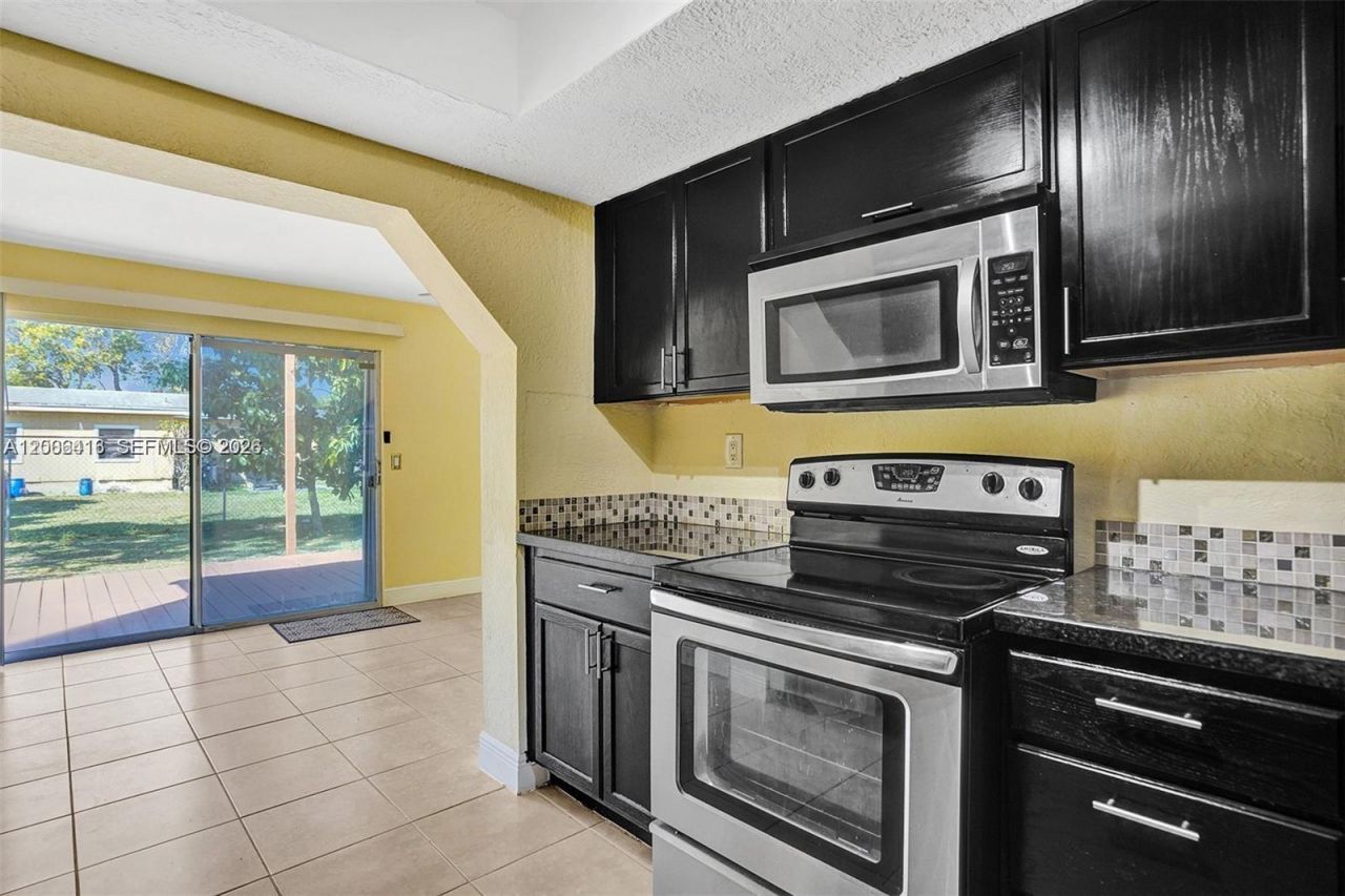 7131 NW 24th Pl, Unit 7131, Sunrise, FL 33313 Photo