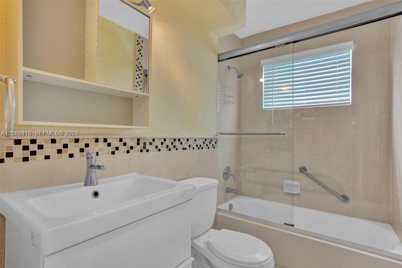 7131 NW 24th Pl, Unit 7131, Sunrise, FL 33313 Photo