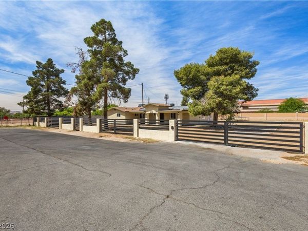 535 Straight Street, Las Vegas, NV 89110