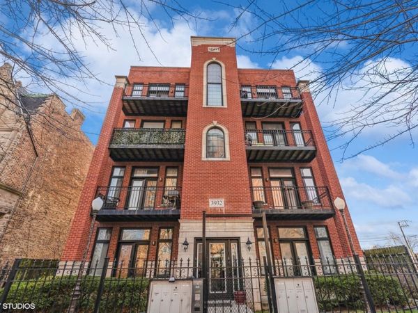 3932 S Lake Park Avenue , Unit 2N, Chicago, IL 60653