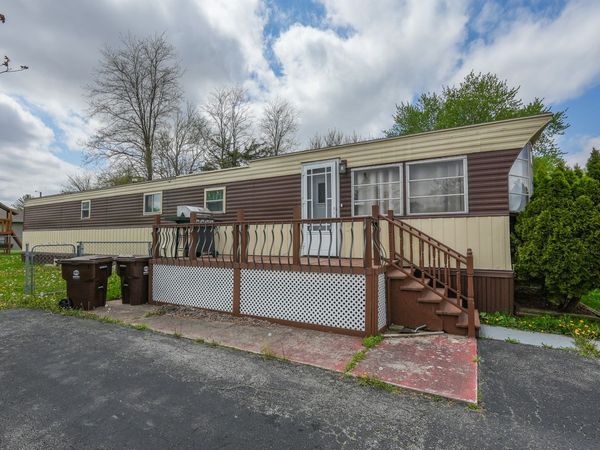 41 Maple Lane , Manteno, IL 60950