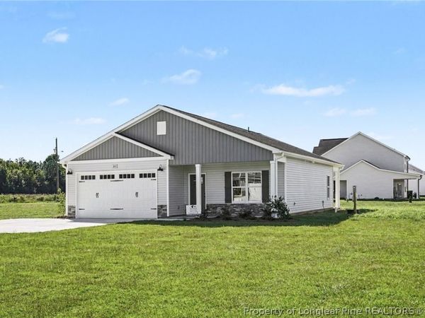 33 Evelene Way, Clinton, NC 28328